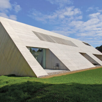 Villa-bie-feature-image