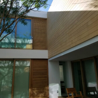 Accoya-cladding---Hawaii-Residence-square-3
