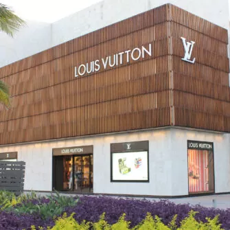 Accoya-wood-cladding---Louis-Viutton-store,-Cancun,-Mexico.-featured-image