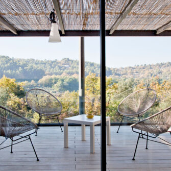 Accoya-wood-cladding-and-decking---Vaucluse-villa,-France---feature-image