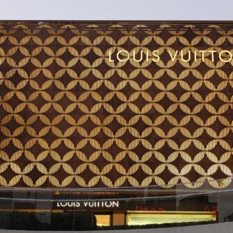 Accoya-wood-facade-Louise-Vuitton-Santiago-Chile-1-wide