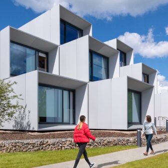 Accoya-wood-windows---Wilkinson-Eyre-Dyson-Campus-Student-Accommodation-full-width