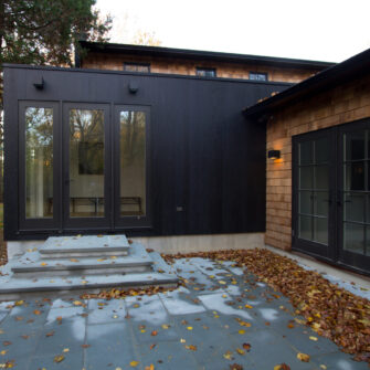 Bellport-residence-new-york--square-stats