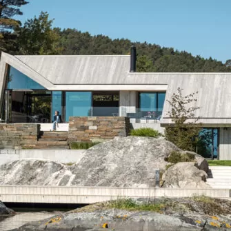 Cabin-by-the-Sea--hero