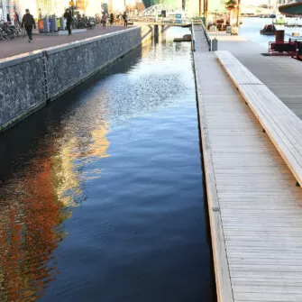 Floating-Jetty--Amsterdam--full-width