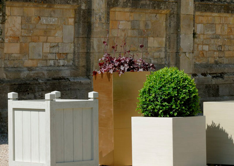 Accoya planter