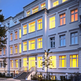Windows,-Private-Residence-Hamburg--sqaure