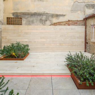 Accoya-wood-decking-LED--Hero