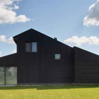 black-coated-hattem--square