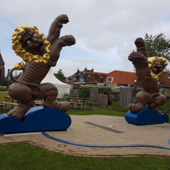 Fountain-Lions-square