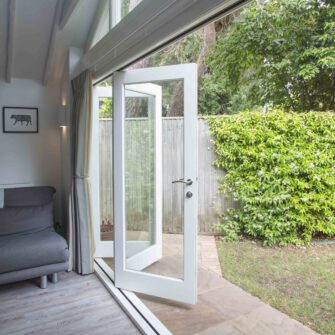 Whyte & Wood_Berkshire cottage_Bifolds_1_wide