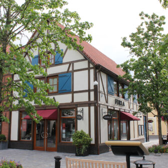 outlet-stores--square