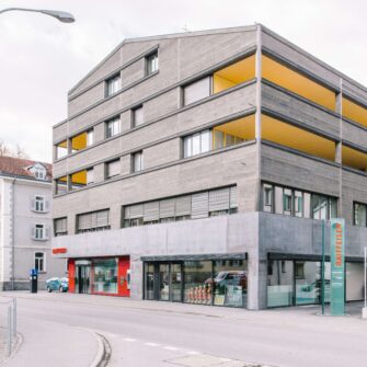 raiffeisen-bank-fassade-ilanz