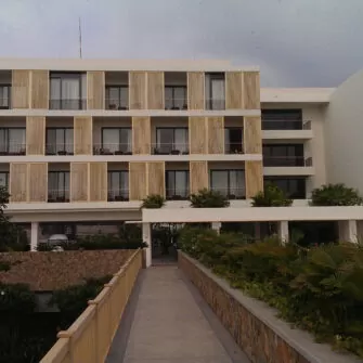 Salinda Resort - full width