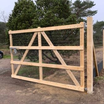 Accoya gate open - square