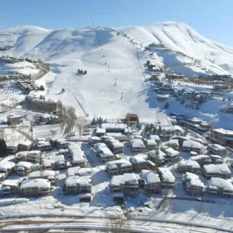 Accoya-wood-facade-Grupo-Gamiz-Lebanon-ski-resort-wide