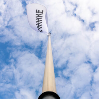 Puitmast OÜ - Flagpole UHHKE - looking up - wide