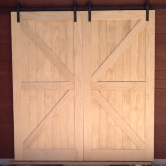 Accoya-Barn-door-WA-Australia-M&B-close-wide