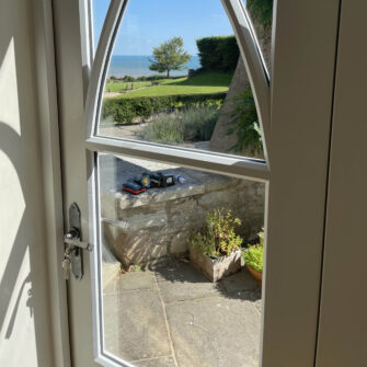 Peak-house-Accoya-windows-doors-4-square