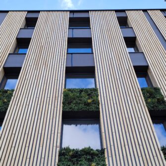 Accoya-Cladding-Hotel-Rotterdam-Airport-4-wide