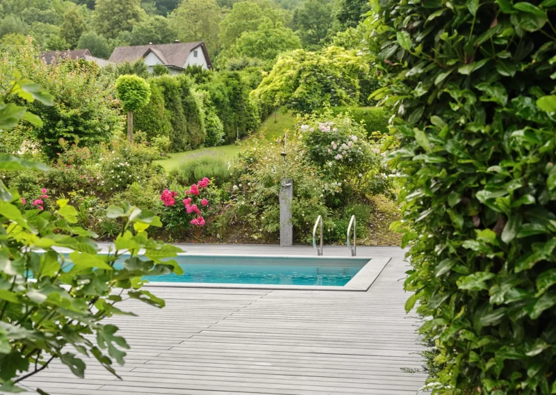 Accoya grey pool decking