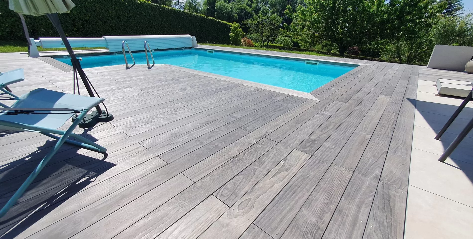 color-grey-pool-deck