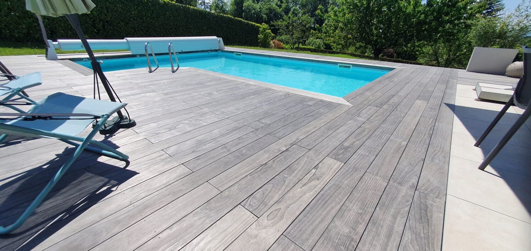 color-grey-pool-deck
