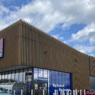 B&M-Accoya wood facade-wide2