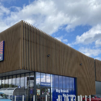 B&M-Accoya wood facade-wide2