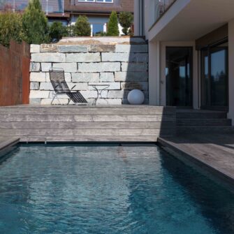 Brunner Zimmerei Holzbau_Accoya Color decking-square-18
