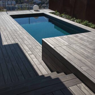 Brunner Zimmerei Holzbau_Accoya Color decking-square-7