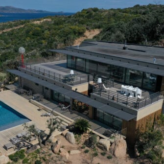 Grad-x-Accoya-decking-Sant’Amanza-Corse-France-wide-7