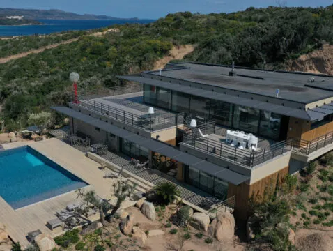Deux terrasses Accoya en Corse
