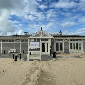 Breakers Beach House 2023 Hero Wide