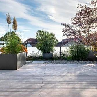 Accoya-Holz-Terrassendielen_dachterrasse-seite