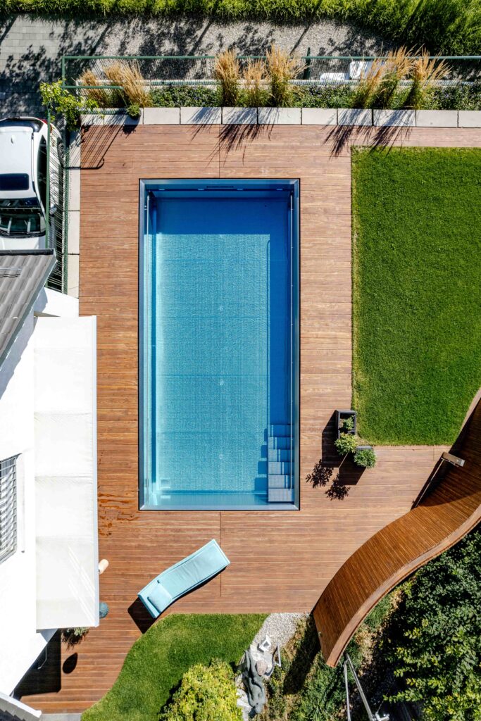 Accoya braune holz Poolumrandung