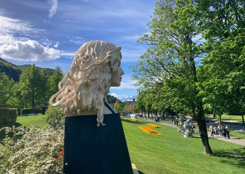 Skulptur Accoya Holz