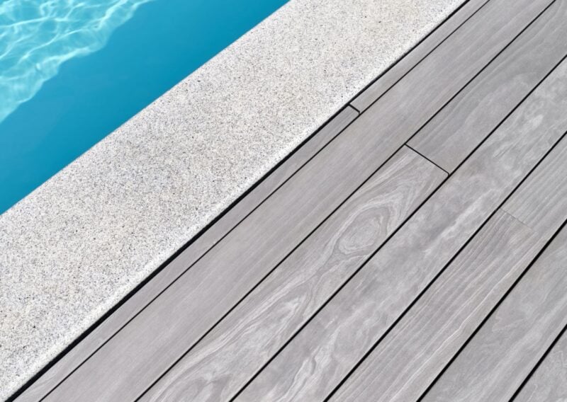 Accoya Color Grey Close-up Poolumrandung
