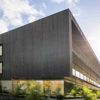 ACC_Spain_Cladding_Comm_STUA showroom_Gamiz (4)_4_11zon