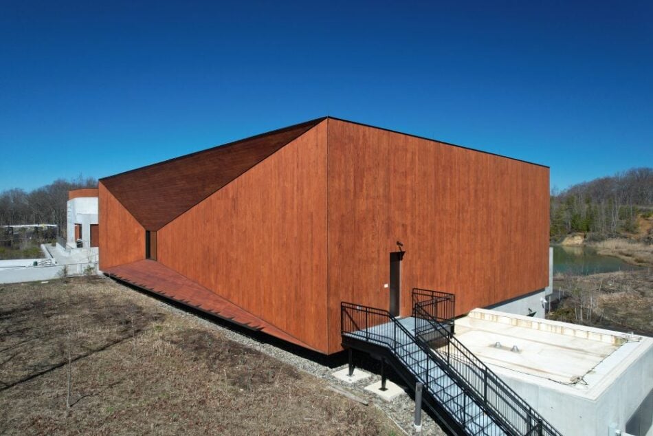 Accoya vs. Cedar: No Contest! 